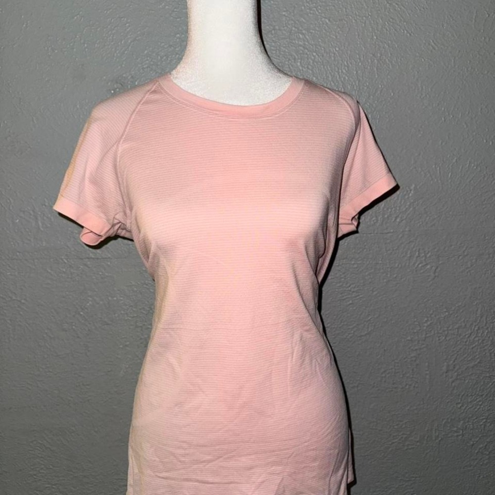 NWOT Strawberry Milkshake Swiftly Tech Size‎ 12